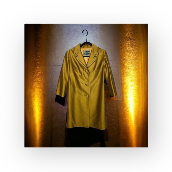 Vintage: Gentry 𖡗 Handmade 3 Button Duponi Silk Coat 𖡗 Metallic Goldenrod 𖡗 - Picture 2 of 16